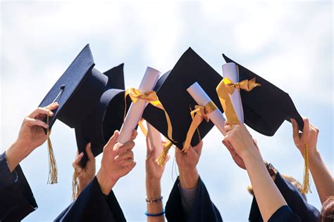 graduation party tips   plan  cater  college  high school