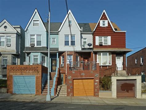 photographic survey captures  diversity  residences  queens ny