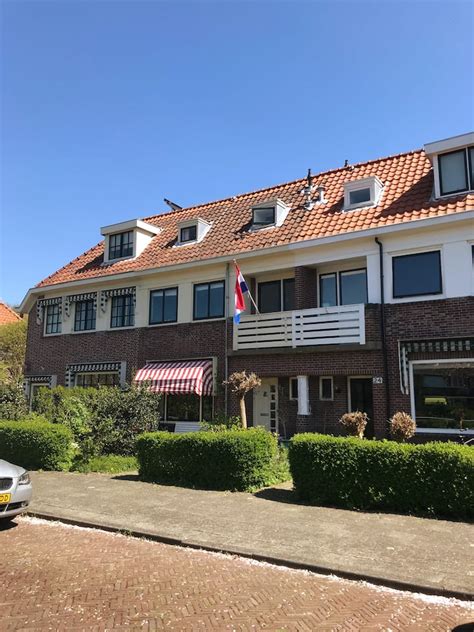 lovely family home   beach  amsterdam townhouses  rent  heemstede noord