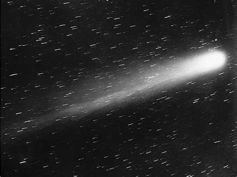 chaotic orbit  comet halley explained astronomy
