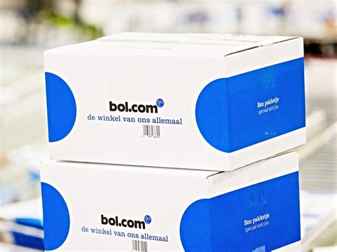 bolcom gaat minder artikelen verzenden  de blauw witte doos