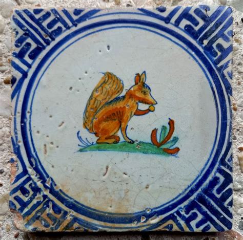 zeldzame antieke tegel met eekhoorn aardewerk catawiki
