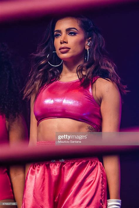 Anitta Performs Live On Stage In Combatchy At Espaco Das
