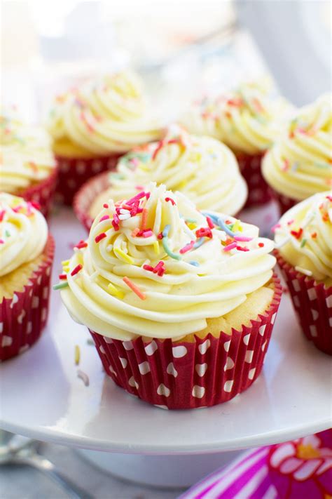healthier vanilla cupcakes   ingredient frosting scrummy lane