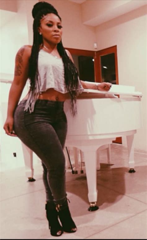 k michelle plans to shrink her butt “i m tired of men looking at my ass when i m trying to get
