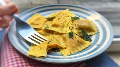 Pumpkin Ravioli Recipe With Sage Butter Simple Tasty Good