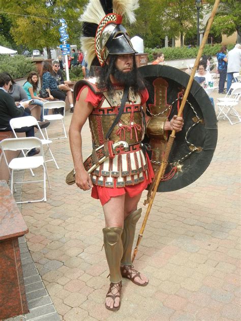 dioskouri reenactor of lacedaemonian hoplite warrior ancient armor