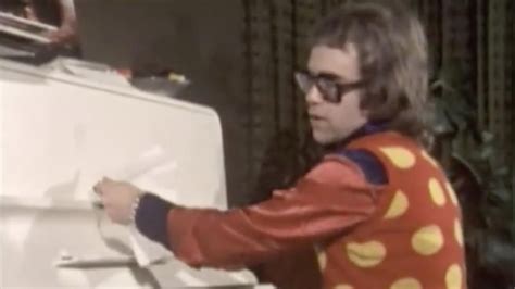Watch Elton John Write Tiny Dancer For The First Time
