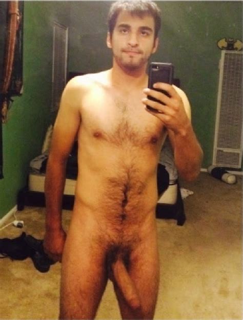 Nude Hairy Man With A Large Penis Gay Cam Selfies