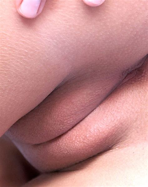 Puffy Peach Shaped Pussy Lips