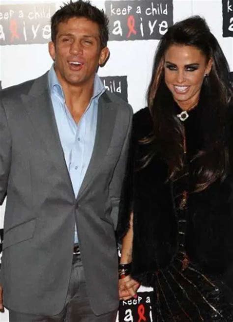 police called in over claims katie price showed sex tape to audience