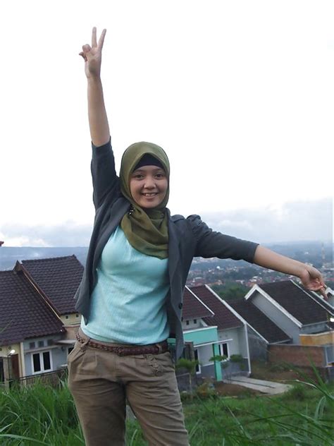 Beauty And Hot Indonesian Jilbab Hijab Tudung 5 10 Pics