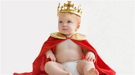 cute baby boy  wearing golden crown  head wearing red king cape hd cute wallpapers hd