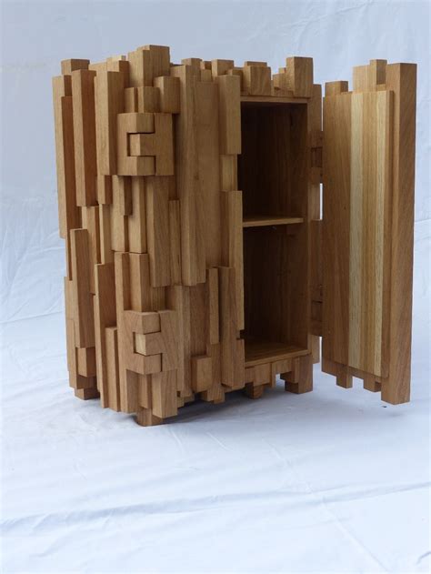barcelona kastje hangend klein gemaakt van massief eiken barcelona klein texture wood
