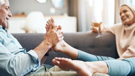 An Rmt Explains The Basics Of Giving A Great Foot Massage