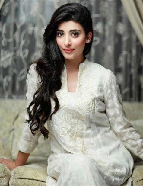 20 mawra hocane hot in shorts hd images galleries