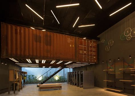bbc arquitectos puts shipping containers in le utthe store