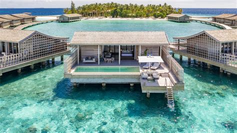 resort   maldives offers luxury    conde nast traveller india india