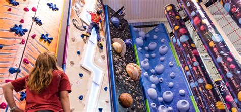 indoor climbing adventure  minutes center parcs