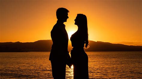 Love Couple Silhouette Sunset Wallpapers Hd Wallpapers