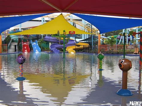wiggle bay parkz theme parks