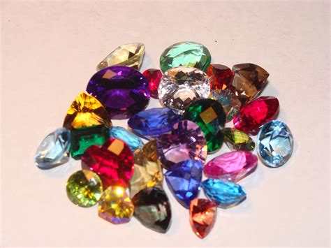 carats  faceted gemstones