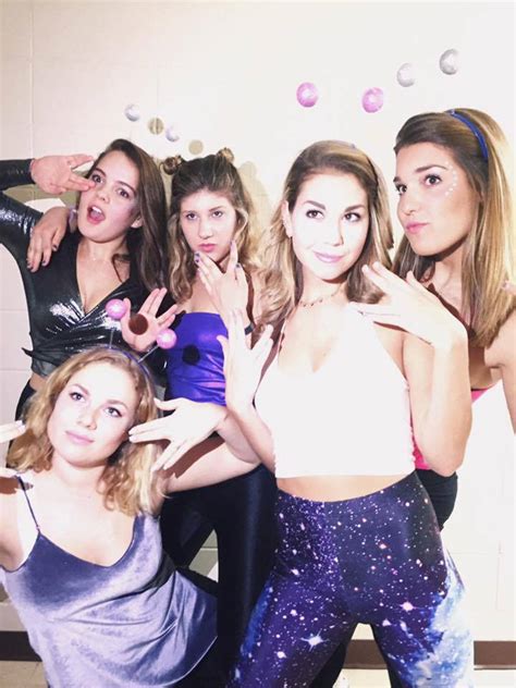 your ultimate guide to themed parties in college