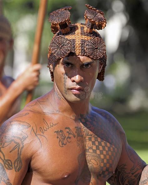 hawaiian warriors in 2019 hawaiian tattoo polynesian men hawaiian men