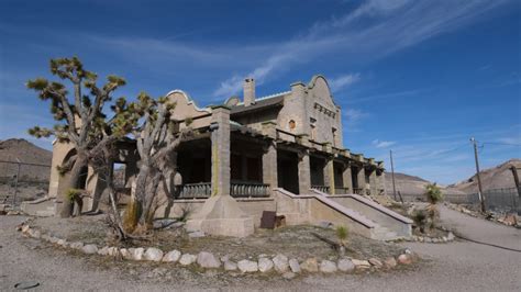 ghost towns  visit  las vegas revealed travel guides