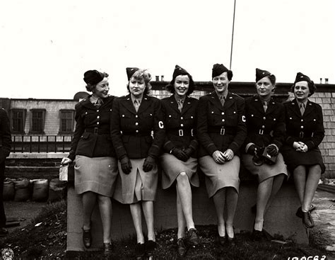 vintage photos of american women in world war ii monovisions
