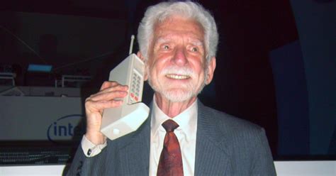 ¿cuál fue el primer teléfono celular que se lanzó al mercado infobae