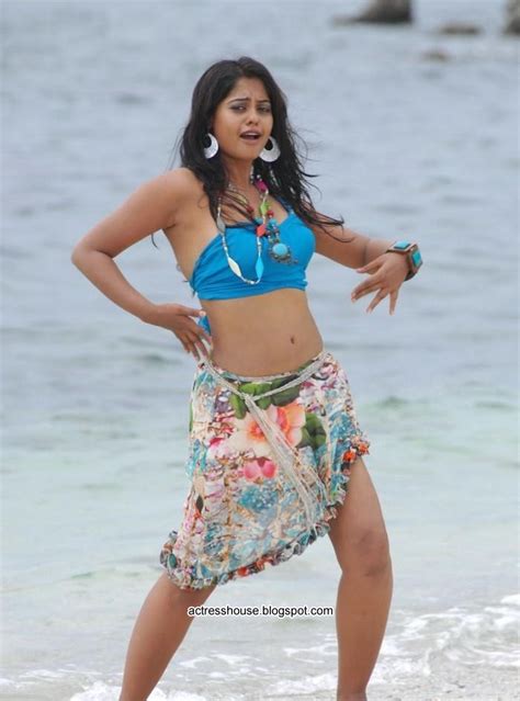 bindu madhavi hot navel show stills actress hot stills