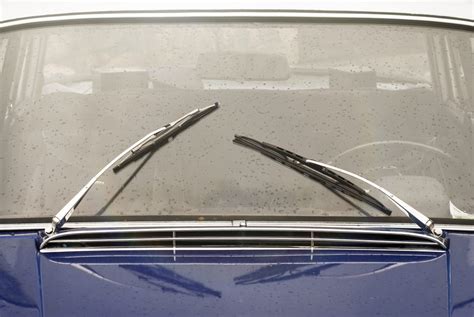 vehicle repairs  maintenance windscreen wipers replacement