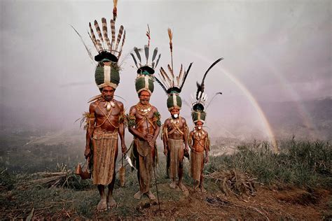 mengenal suku suku papua bafin headwear