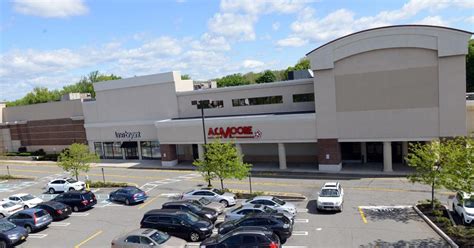 paramus place  raymour flanigan outlet store