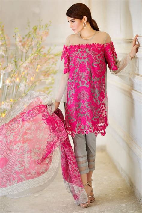 sana safinaz luxury lawn best summer dresses 2020 latest collection stylish dresses pakistani