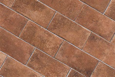 Le moderne mattonelle esagonali in realtà . Gres effetto terracotta cotto Sabbiato - Gres porcellanato smaltato...