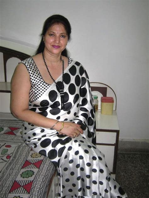 Related Image Aunty In Saree Girl Photo Gallery Aunty