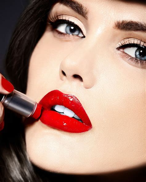 How To Get The Perfect Red Lips