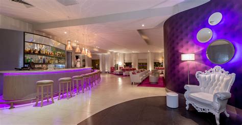 Lobby Bar Hotel Nyx Cancun Mexico