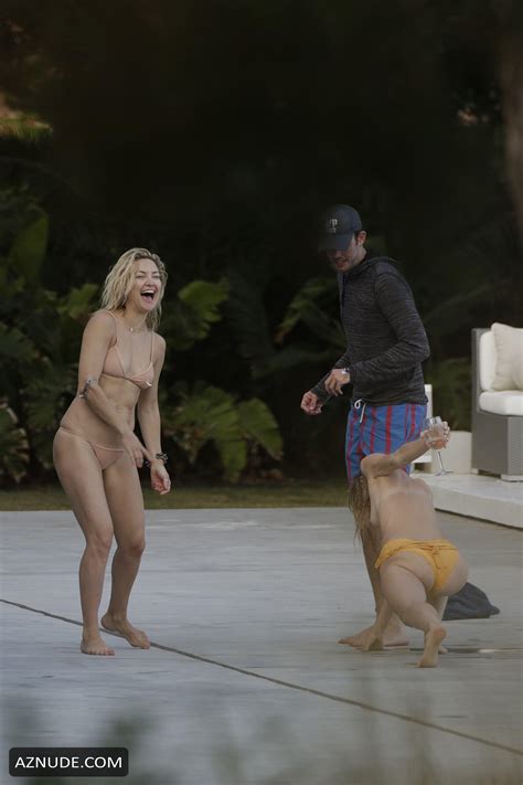 Kate Hudson Sexy Showing Her Hot Body By The Pool In Ibiza Aznude