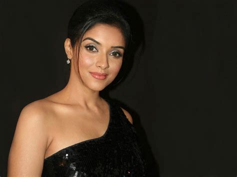 Asin Measurements Height Weight Bra Size Age Celebrities Details