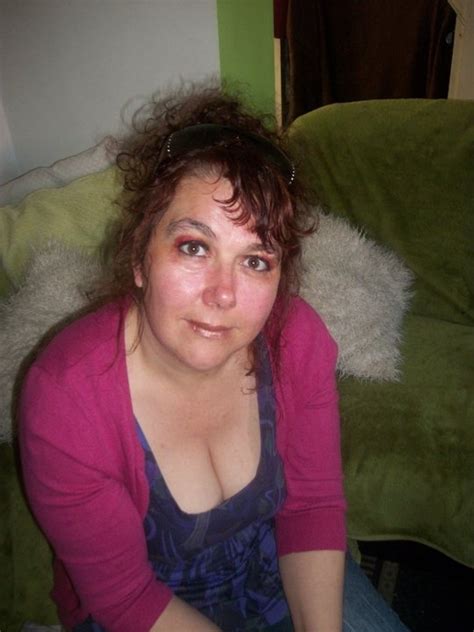 Helen1145 48 From Gloucester Is A Local Granny Looking For Casual Sex