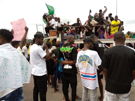 Endsars One Dead As Protesters Block Warri Benin Highway
