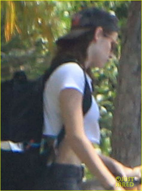 Kristen Stewart First Post Cheating Scandal Pictures Photo 2706857