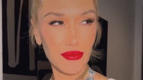the voice critics beg gwen stefani to ‘lay off the filters as she