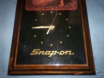 snap  tools christmas calendar girl wall clock