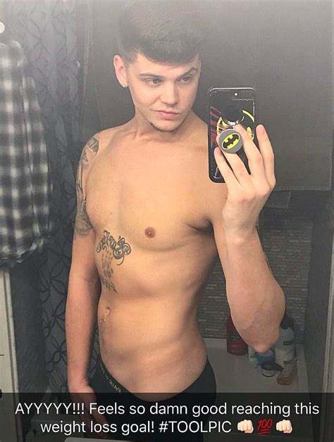 Tyler Baltierra Reveals New Slim Body In Shirtless Selfie Daily Mail