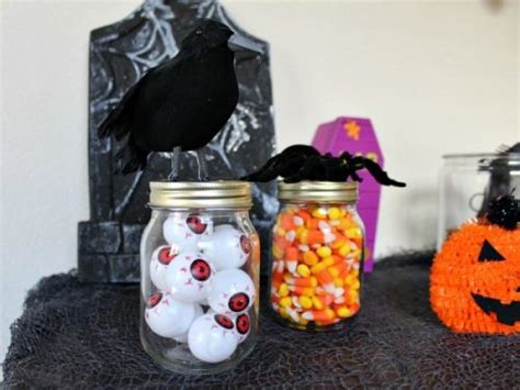easy halloween decorating ideas featuring dollar tree items