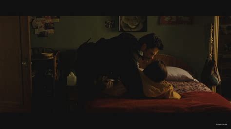 new moon deleted scene charlie puts bella in bed the twilight saga new moon movie image